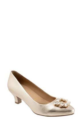Trotters Kate Kitten Heel Pump in Champagne at Nordstrom, Size 10.5