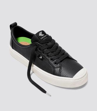 Cariuma Mens Cariuma OCA Low Sneakers Black Leather Lace Up Casual Shoes ZAP1558