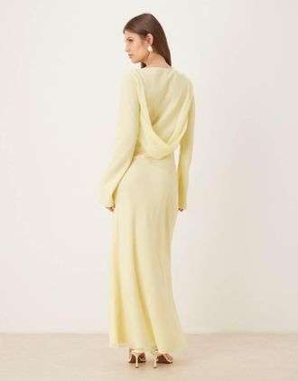 Asos Vestito lungo in chiffon giallo chiaro con scollo ad anello sul retro