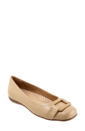 Trotters Sizzle Signature Flat - Multiple Widths Available in Beige at Nordstrom, Size 5.5