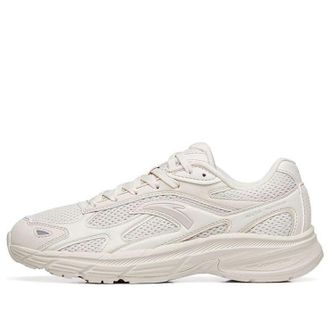 Anta (WMNS) ANTA AT953 Vintage Training Shoes Cream White 922245595-4