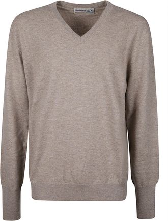Ballantyne Plain Stitch Cashmere V-Neck Sweater