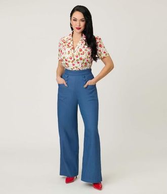 Unique Vintage 1940s Short Sleeve Collared Button Down Woven Blouse in White W/Strawberry Print at Nordstrom, Size X-Large