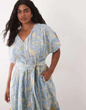 Hope & Ivy Vestito a portafoglio con gonna al polpaccio blu e giallo a fiori-Rosso