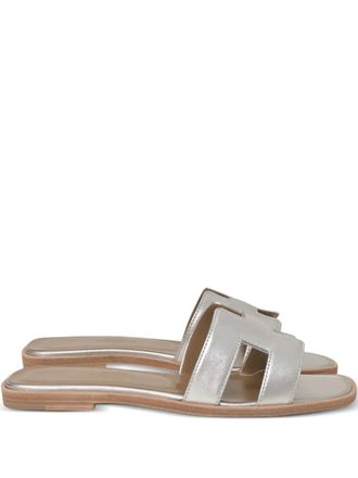 Hermès Oran cut-out flat sandals - women - Calf Leather/Rubber/Calf Leather - 35.5 - Silver