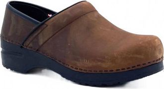 Sanita Womens Professional Oil Clogs In Brown