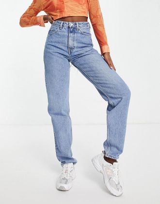 Weekday Lash - Mom jeans a vita extra alta in cotone blu hanson