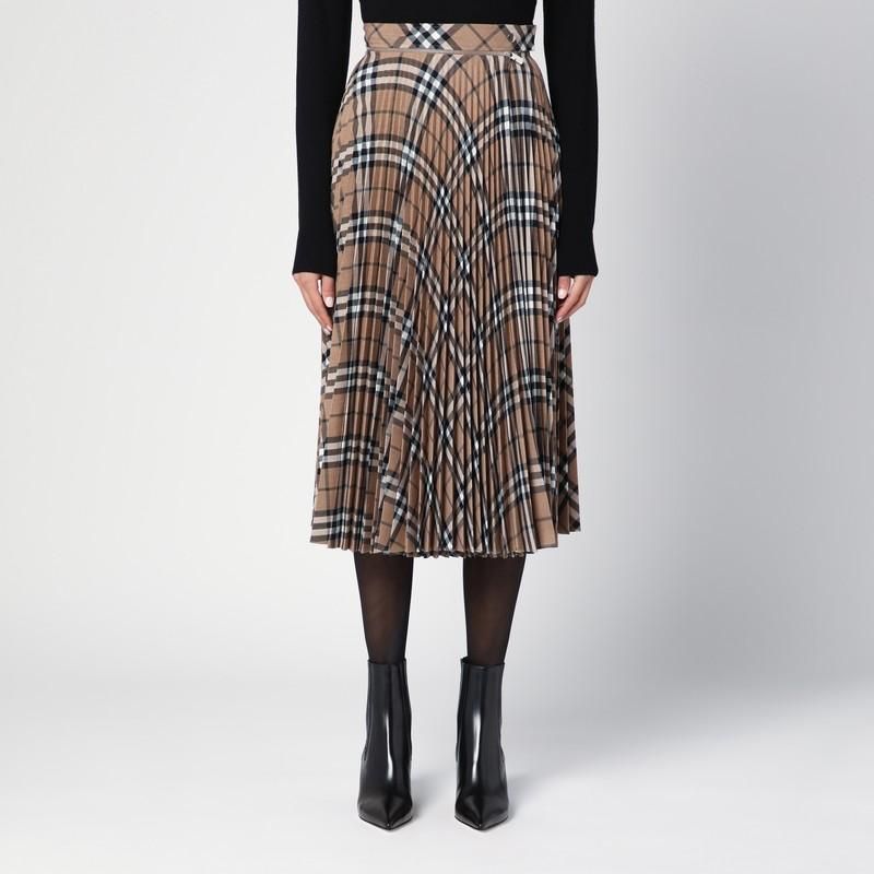 Women's Burberry Pleated Skirts − Sale: up to −60% | Stylight