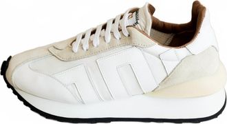 ESSEutESSE Womens Non Fringe Sneaker In Off White