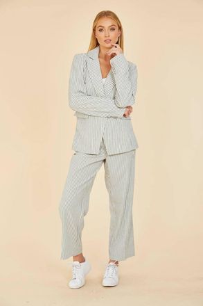 Dolce Cabo Striped Seer Sucker Pants In Blue/white