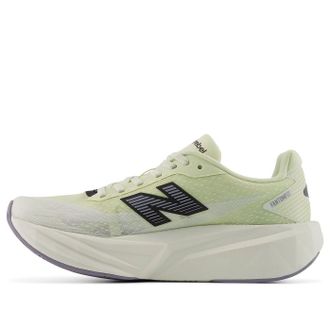 New Balance (WMNS) New Balance FuelCell Rebel v5 Pistachio Butter Sea Salt WFCX8UV