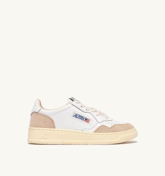 Autry MEDALIST LOW SNEAKERS IN WHITE LEATHER AND BEIGE SUEDE