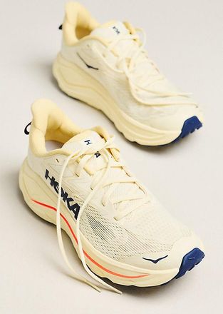 Hoka One One Challenger 8 Sneakers