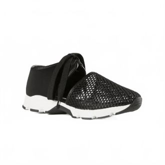 All Black Womens Amazing Mesh Sneaker In Black
