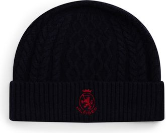 Tommy Hilfiger Beanie TOMMY HILFIGER TH CREST KNIT, space blau, rot, Strick, Wollmischung, M&uuml;tzen Beanie, Zopfstrickmuster, mit TH-Wappen