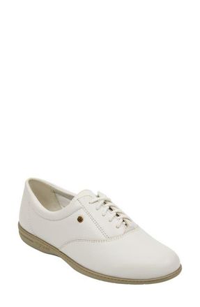 Easy Spirit Motion Sneaker in White Leather at Nordstrom, Size 5.5