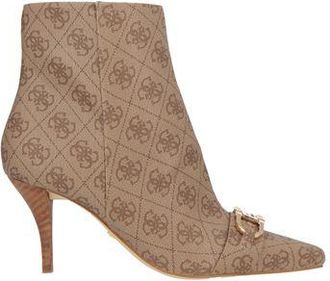 Guess CALZATURE - Stivaletti su YOOX.COM