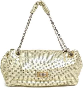 Chanel Pre-owned Shoulder Bags, female, Yellow, Size: ONE SIZE Pre-owned Leather chanel-bags