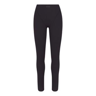 Nike (WMNS) Nike x SKIMS Matte High-Waisted V-Line 26 Leggings Obsidian BOLEG7008W-OBD