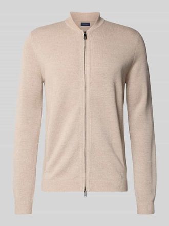 Christian Berg Slim Fit Strickjacke mit Stehkragen in Sand Melange, Größe 3XL