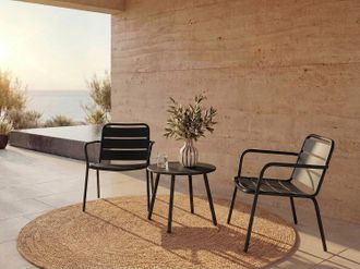 Vente-Unique Salotto da giardino 2 poltrone basse impil. e un tavolo supplementare tondo Metallo Nero - MIRMANDE di MYLIA