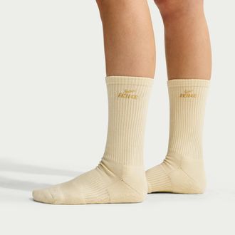 Nike Womens SKIMS Dri-FIT Pilates Grip Crew Socks (1 Pair) in Yellow | S1016641-735