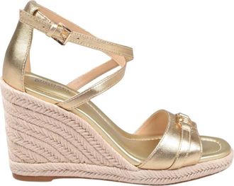 Michael Kors Wig Sandaal met Logoplaat - Dames - Sleehakken - Geel - 39 EU - Schoenen