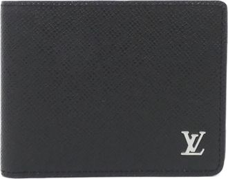 Louis Vuitton Black Leather (Pre-Owned)