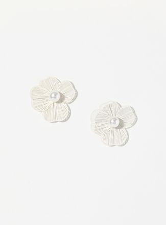 Simons Womens Flower and pearl earrings
