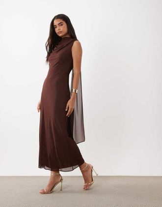 Tfnc Vestito lungo in chiffon color cioccolato con scollo alto e foulard-Marrone