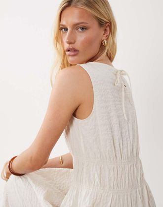 Arket Vestito midi in misto cotone seersucker stretto in vita bianco