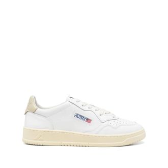 Autry Witte Sneakers met Logoinzetstukken - Heren - Sneakers - Wit - 45 EU - Leer - Schoenen