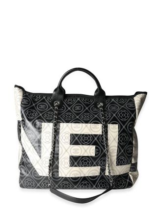 Chanel Borsa tote Camellia con stampa 2018 - Nero