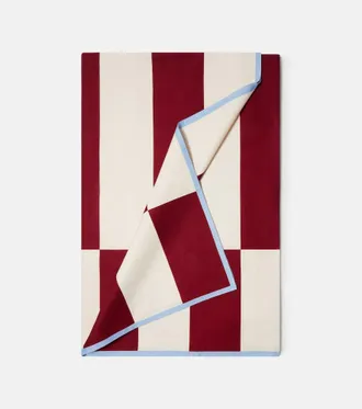 La DoubleJ Contrada Bordeaux Medium linen tablecloth