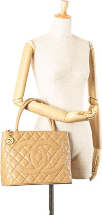 Chanel Pre-owned Womens Quilted Caviar Leather Tote - Beige - One Size