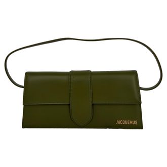 Jacquemus Jacquemus De Lange Bambino Flap Schoudertas in Olijfgroen Kalfsleer