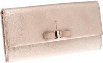Ferragamo Pre-owned Wallets, female, Beige, Size: ONE SIZE Pre-owned Bow Flap Wallet