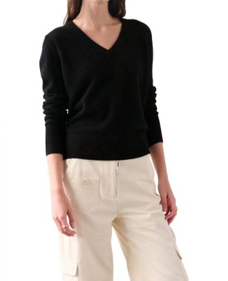 White + Warren Cashmere Core V-Neck Sweater In Black