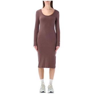 Nike Chill Knit Strakke Lange Mouw Midi Jurk - Dames - Kleedjes - Bruin - XS - Polyester - Kleedjes