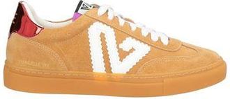 Emanuelle Vee Sneakers