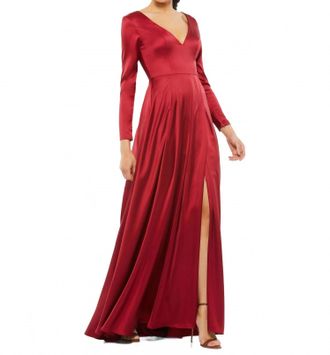 Mac Duggal Satin V-Neck Long Sleeve Pleated Gown In Wine