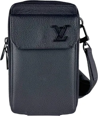 Louis Vuitton Black Leather Shoulder Bag (Pre-Owned)