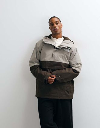 The North Face Everyday anorak in bianco pietra e marrone scuro-Neutro