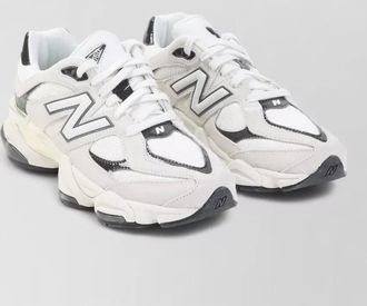 New Balance low-top sneakers