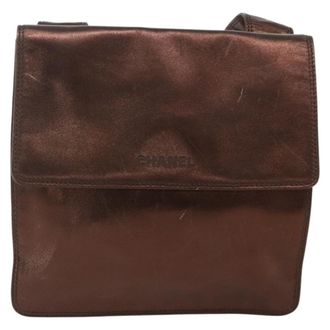 Chanel Vintage Logo Flap Messenger Leather Brown Leather Handbag (Pre-Owned)