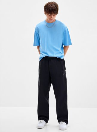 Nike Mens Solo Swoosh fleece pant Loose fit