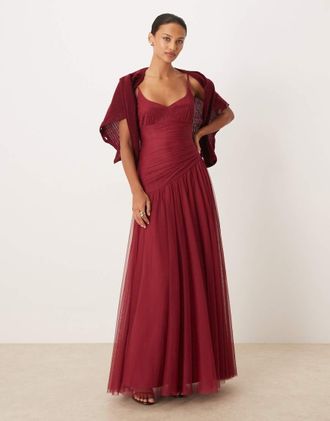 Lace & Beads Vestito lungo in tulle color lampone con spalline sottili e scollo a cuore con vita scesa asimmetrica-Rosso