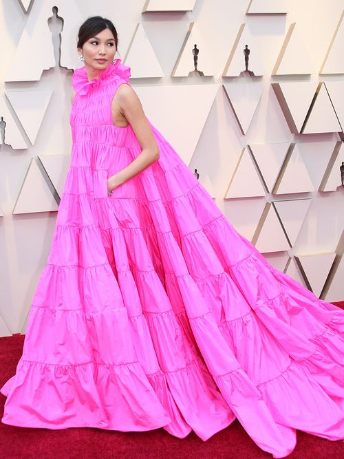 Valentino gown, Gemma Chan, Gemma Chan Oscars dress, Gemma Chan pink oscars dress, crazy rich asians, crazy rich asians actress, gemma chan fashion, gemma chan dress, fuschia oscars dress, dress with pockets