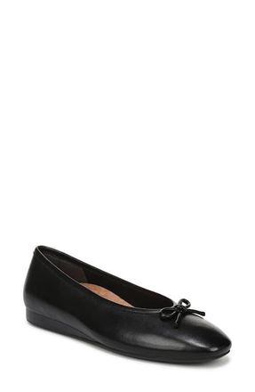 Vionic Larissa Ballet Flat in Black at Nordstrom, Size 8.5
