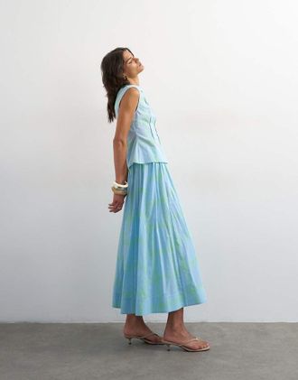 Topshop Gonna lunga blu a quadri con vita scesa e scollo profondo a V in coordinato
